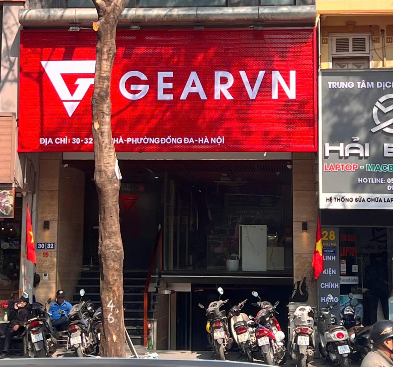 Mặt tiền cầu thang lên